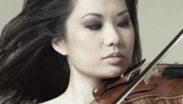 SARAH CHANG IN CONCERTO A NAPOLI