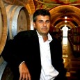 AD AVELLINO LA PERSONALE DI PIERO MASTROBERARDINO Il noto imprendotore vitivinicolo esporrà 25 opere al Caffè Letterario dal 6 al 20 settembre 2012