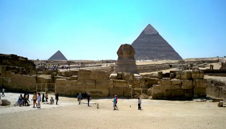 VIAGGIO NELLA VALLE DI GIZA: LE PIRAMIDI E LA SFINGE