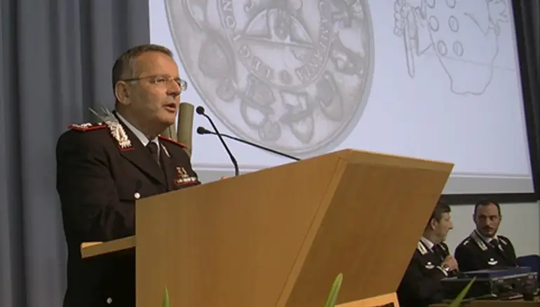 CARABINIERI: SI DISCUTE DI LEGALITÀ E 4 NOVEMBRE