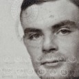 ALAN TURING, UNO SPETTACOLO A MILANO Dal 20 al 25 novembre al Piccolo Teatro Studio Expo una multimedia action per raccontare il padre dell'informatica a cento anni dalla nascita.