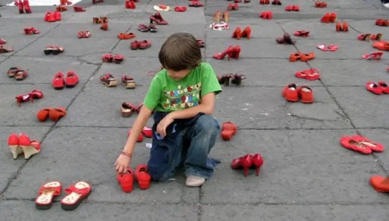 ZAPATOS ROJOS A MILANO