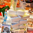 Zanichelli dice: scarichiamo i libri ma non le librerie “Scarichiamo i libri…” è un importante e innovativo servizio che vuole dare una risposta pratica a quello che richiede il decreto dell’ex ministro dell’Istruzione Profumo, sull’adozione dei libri scolastici digitali...