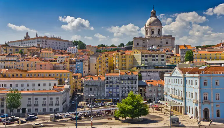 LISBONA, CITTÀ DELLA LUCE E DEGLI ARTISTI