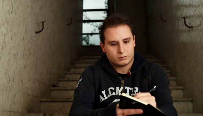 DAVIDE ROMA RACCONTA IL BACIO DI JUDE