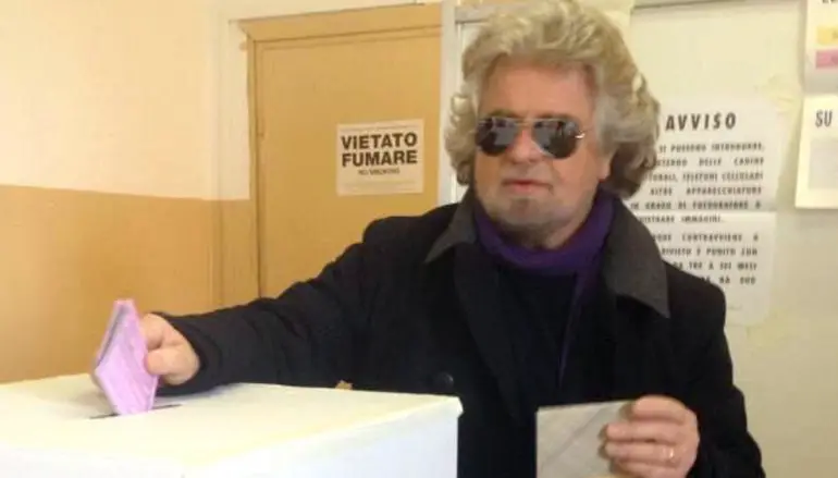 LE ELEZIONI POLITICHE 2013, GRILLO AI SEGGI