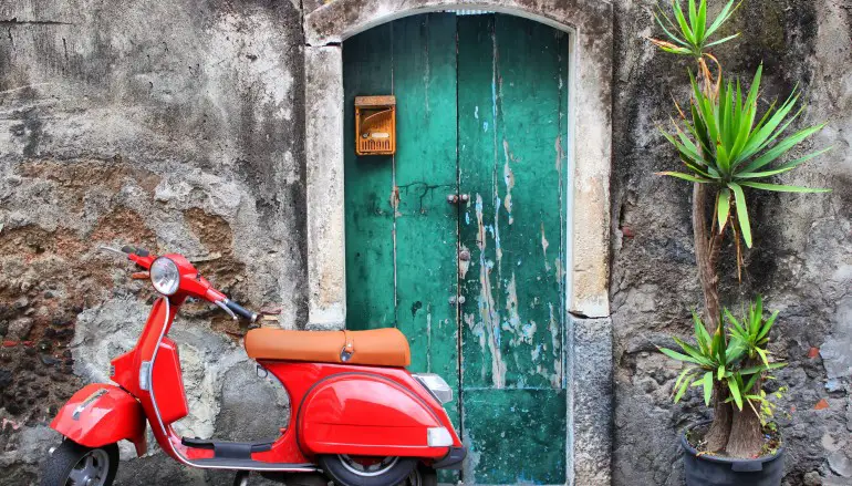 Da Milano a Palermo in vespa per dire No alla Mafia