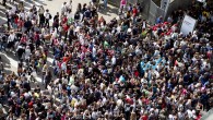 Torino, Il Salone del Libro 2013 batte la crisi Sono state infatti 329.860 le persone che hanno visitato dal 16 al 20 maggio 2013 il Salone. Ottimi inoltre i risultati delle vendite negli stand...