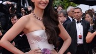 Cannes 2013: pantaloni, bouquet e tinta blue Il look delle star...