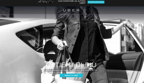 L'homepage di Uber, piattaforma di sharing economy che fornisce trasporto pubblico privato