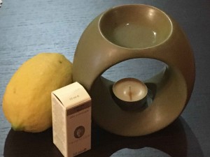 Ecco la lampada da me usata. Vi consiglio di mettere una candela più alta e non profumata.