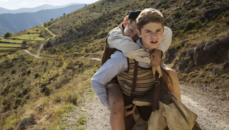 Un sacchetto di biglie: trama, trailer e recensione