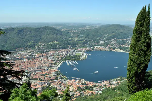 © Glicine Blu - Fotolia.com - Panorama da Brunate