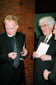 Seamus Heaney  a destra e Tony Milosz Ph. by Mariusz Kubik