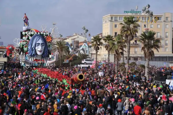 @ viareggio.ilcarnevale.com