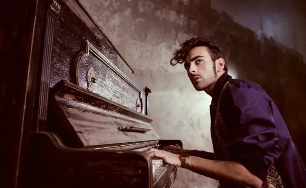 MENGONI_PIANO