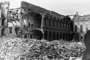 Milano bombardata