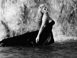 anita-ekberg-dolce-vita-