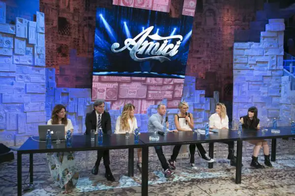 amici-di-maria-de-filippi-finale-2015